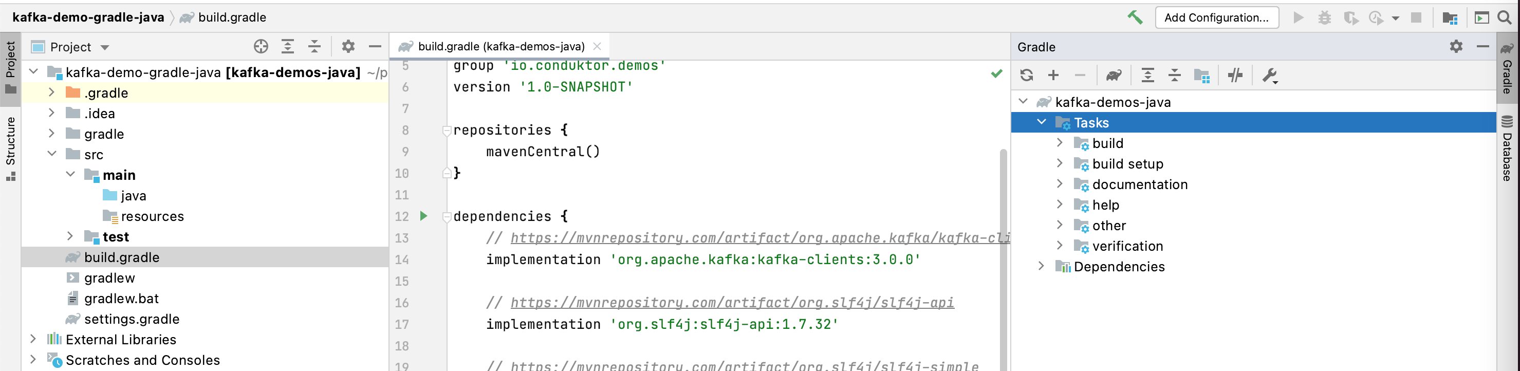 Screenshot showing how to load the Gradle changes to your Kafka project using the right hand menu.